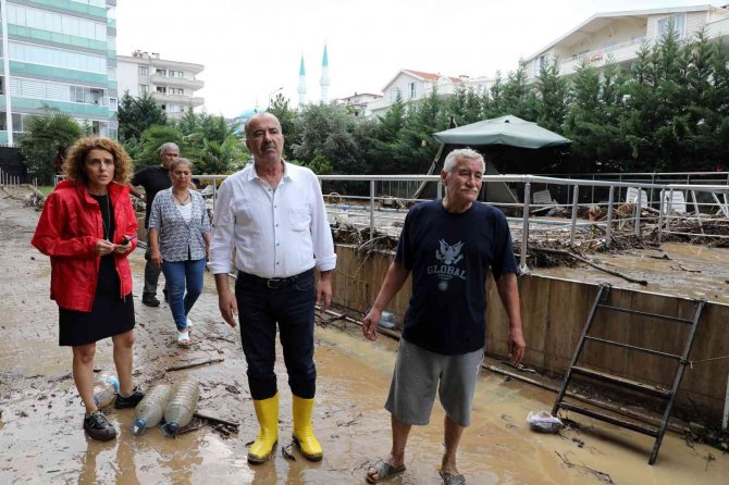 Mudanya Belediyesi Ekiplerinden Sel Sonrası Anında Müdahale