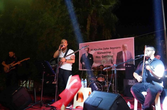 Ortaca’da Zafer Coşkusu Gece De Devam Etti