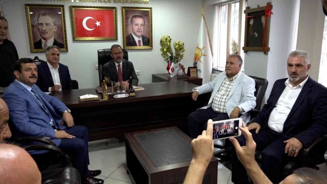 Bakan Kasapoğlu, Balıkçılara Bereketli Sezon Dileğinde Bulundu