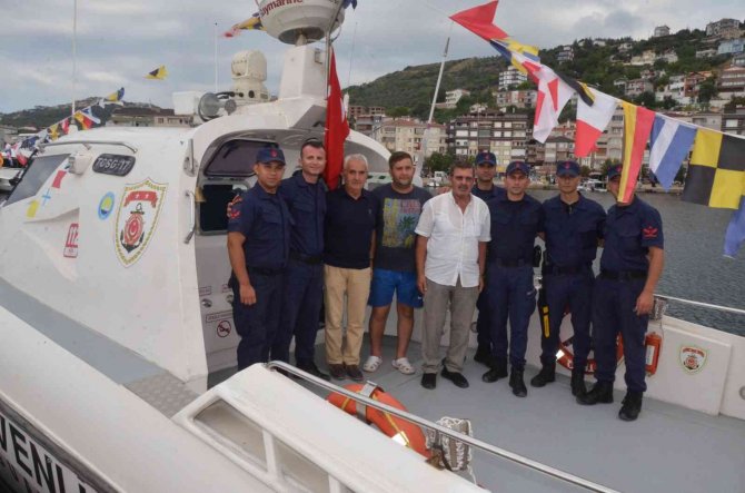 Esenköy’de Vatandaşlar Sahil Güvenlik Teknesi Gezdi