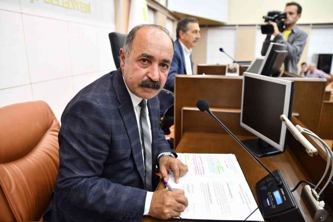 Tepebaşı İşçilerine Yüzde 50 Ücret Zammı