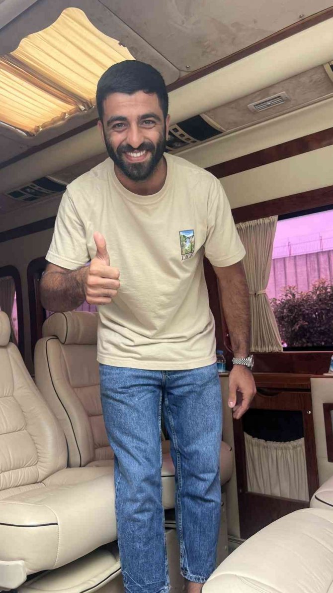 Trabzonspor’un Yeni Transferi Umut Bozok Kente Geldi