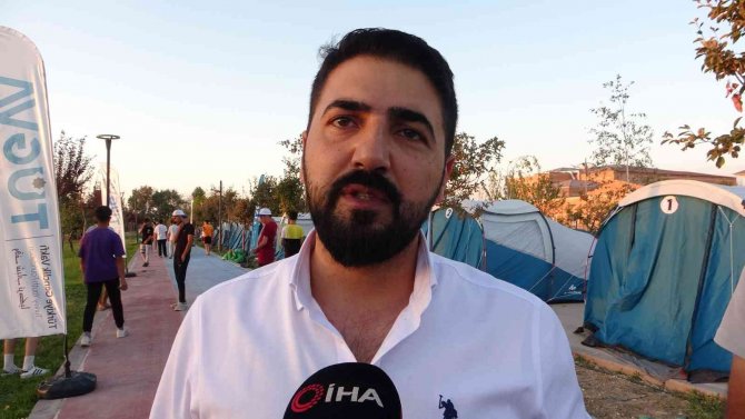 Gençler Tügva Doğa Kampı İle Tatilin Keyfini Çıkarıyor