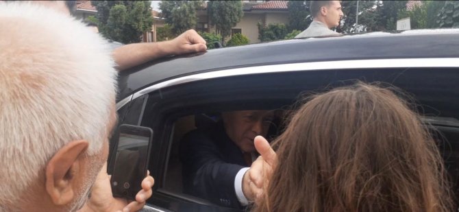 Cumhurbaşkanı Erdoğan ’Tayyip Dede’ Diye Seslenen Çocuklara Hediyeler Verdi