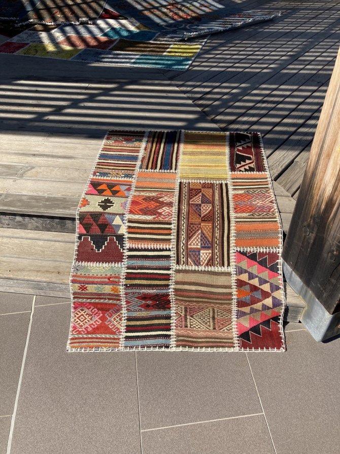 Yerel Dokuma Ürünleri Turistlerin İlgisini Çekiyor