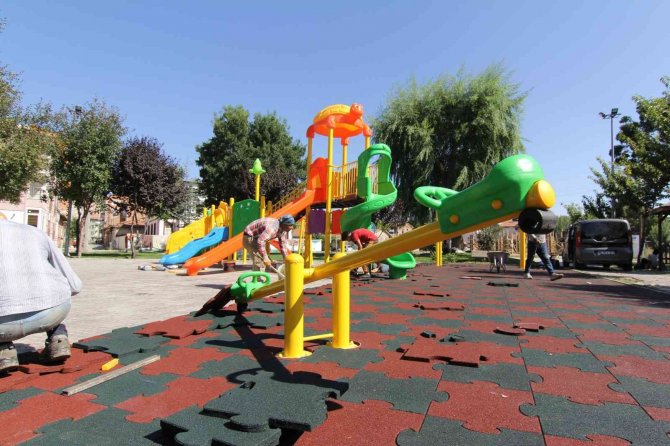 Çorum’da Park Ve Yürüyüş Yolları Yenileniyor