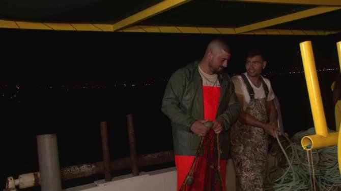 Av Sezonu Açıldı, Tuzla’da İlk Ağları Başkan Şadi Yazıcı Çekti