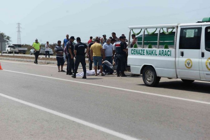 Traktöre Çarpan Motosiklet Sürücüsü Hayatını Kaybetti