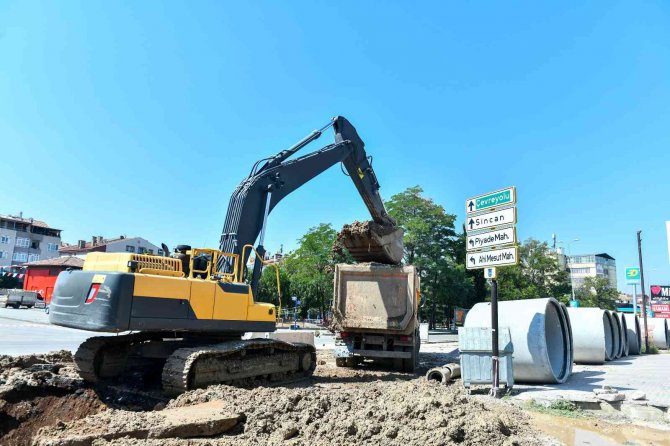 İ̇stasyon Caddesi’nde 163 Milyon Liralık Altyapı Projesi Sürüyor