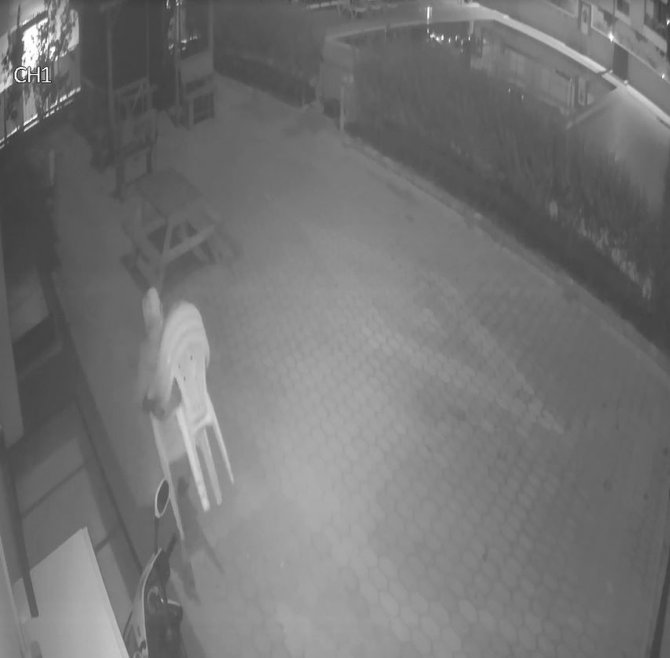 Siteye Dadanan Hırsız, Yönetimi Canından Bezdirdi
