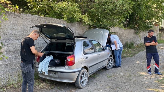 Çalıntı Otomobil Terk Edilmiş Halde Bulundu