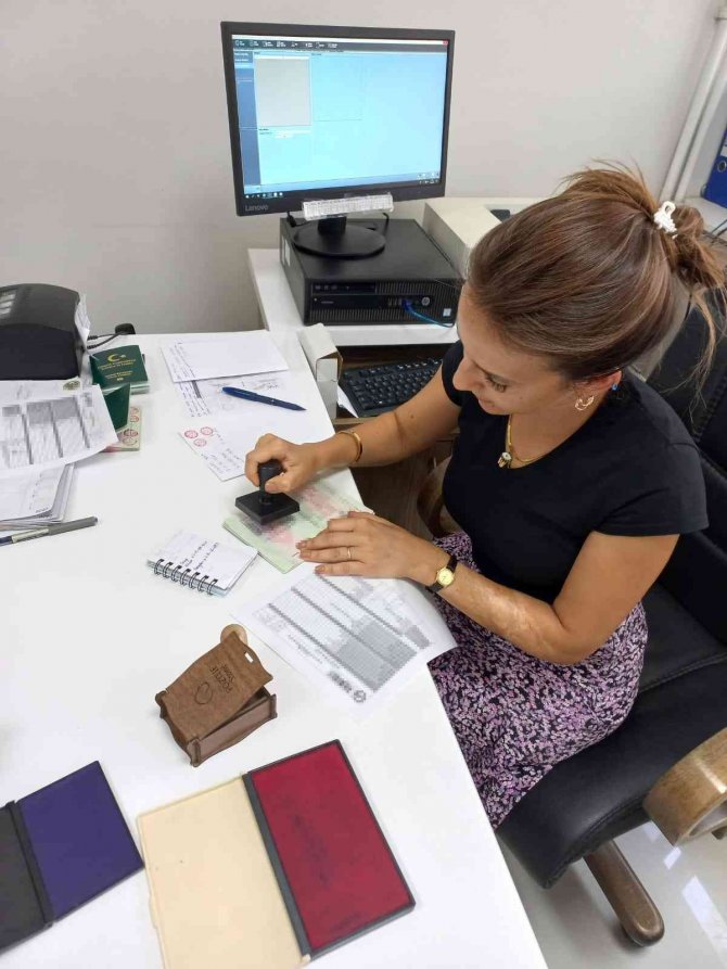 Nüfus Ve Vatandaşlık İ̇şleri Genel Müdürlüğü, Süresi Dolan Yeşil Pasaportların Geçerlilik Süresinin Uzatılması İşlemine Başladı