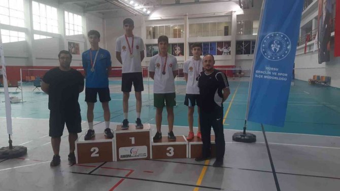 Bursa Büyükşehir Belediyesporlu Badmintonculardan 13 Madalya