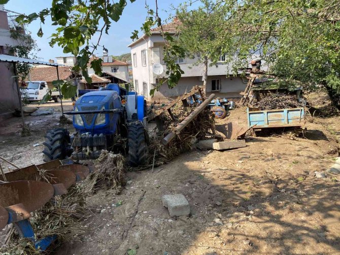 Selden Ailesiyle Birlikte Son Anda Kurtulan Ömer Amca: "Yeniden Doğmuş Gibi Hissettim"