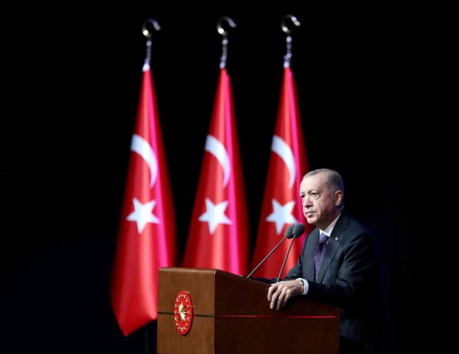 Cumhurbaşkanı Erdoğan: “Eğitimi Siyasete Meze Yapmak Doğru Yaklaşım Değildir”