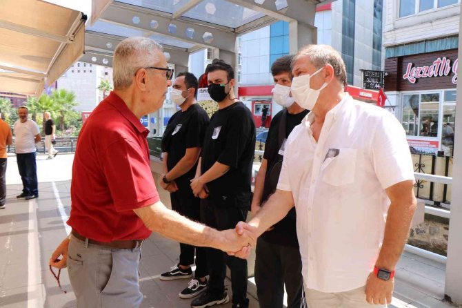 Tanju Çolak’tan Babasına Son Görev