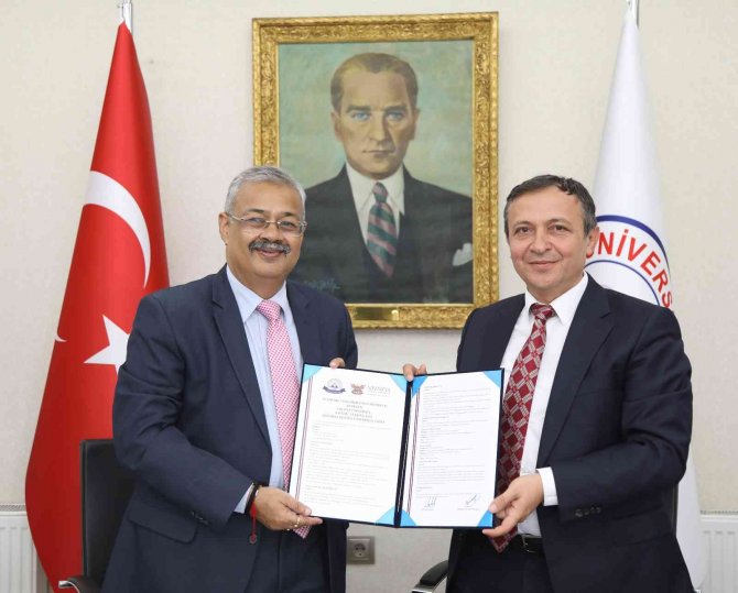 Erü İle Ajeenkya D Y Patil University Arasında İşbirliği Protokolü İmzalandı