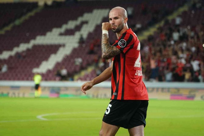 Joao Figueiredo: "Hedefim En Az 20 Gol Atmak"