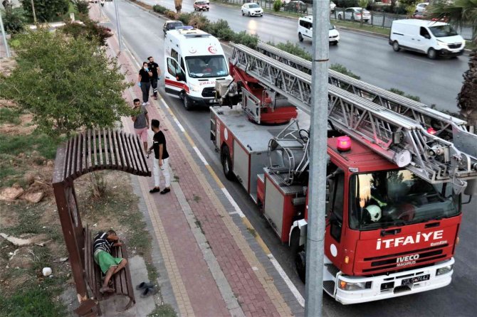 İ̇ntihar Teşebbüsü Ekipleri Alarma Geçirdi, Onun Ruhu Bile Duymadı