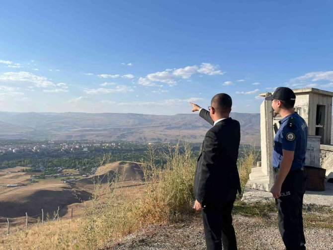 Kaymakam Daştan, Üs Bölgesinde İncelemelerde Bulundu