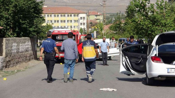 Kayseri’de Husumetli İki Grup Birbirine Girdi: 1’i Silahla, 4 Yaralı