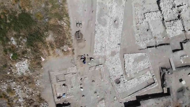 Oluz Höyük Kazılarında Herodot’u Yanıltan Buluş: “Pers Yolu, Ateşgede Ve Dinsel Kompleksle Karşılaştık”