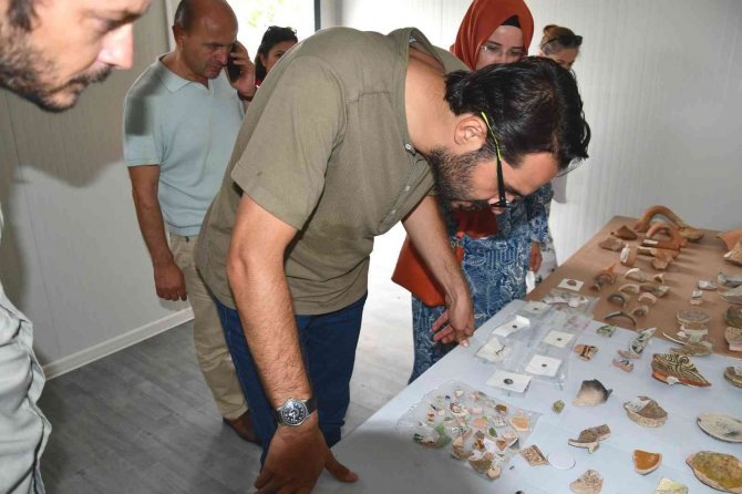 Coşkun, Altınova’daki Arkeolojik Kazı Alanlarını İnceledi