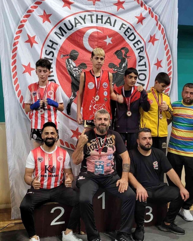 Muay Thai Türkiye Şampiyonasından Birincilik Ve İkincilikle Döndüler