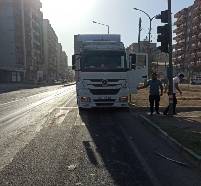 Mardin’de 3 Kişi Hurdaya Dönen Araçtan Şans Eseri Yaralı Kurtuldu