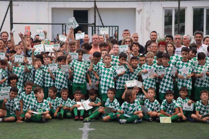 Muğlaspor Yaz Futbol Okulu’nun Mezuniyet Töreni Yapıldı