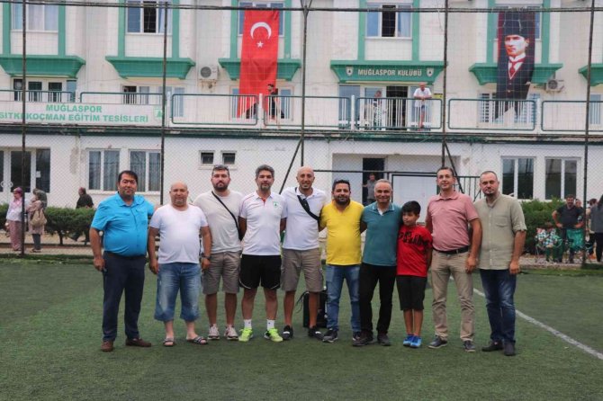 Muğlaspor Yaz Futbol Okulu’nun Mezuniyet Töreni Yapıldı
