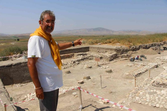 Oluz Höyük Kazılarında Herodot’u Yanıltan Buluş: “Pers Yolu, Ateşgede Ve Dinsel Kompleksle Karşılaştık”