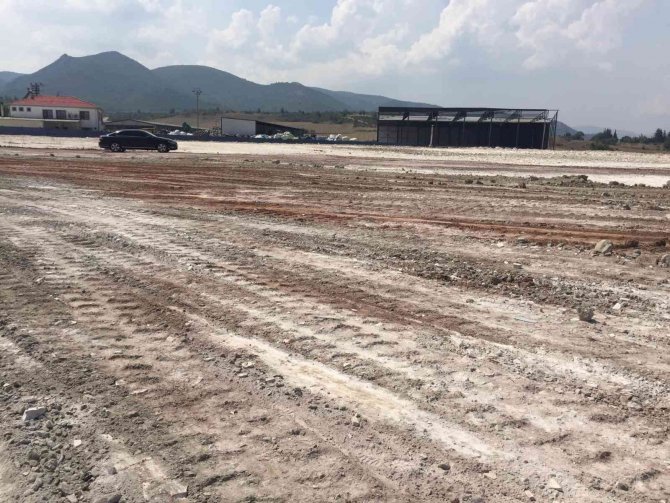 Osmaneli’nde Yılların Çöp Alanı Yeşil Alana Dönüşüyor