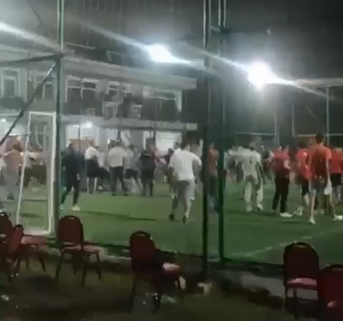 Maç Sonrası Saha Karşıtı, Halı Sahada Silahla Dehşet Saçtı