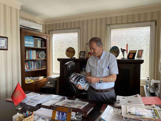 Üsküdar’da Akupunktur Doktoru Aylık Gelirinin 5 Bin Tl’si İle Gazete Ve Dergi Alıyor