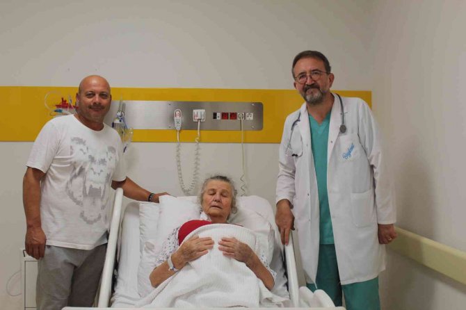 22 Dakika Boyunca Hem Kansız Hem De Kalpsiz Yaşam Mücadelesi Verdi