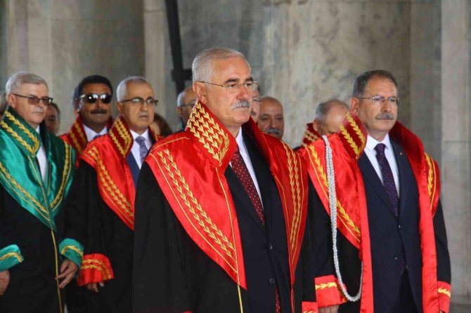 Yargıtay Başkanı Akarca Ve Beraberindeki Heyet Anıtkabir’i Ziyaret Etti