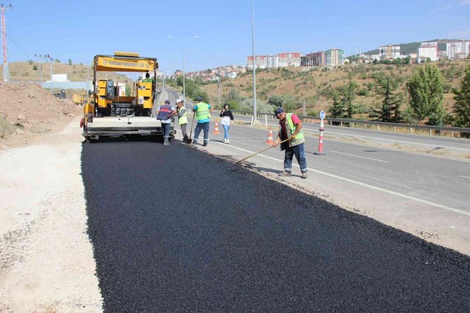 Yozgat Belediyesi Sıcak Asfalt Çalışmalarına Devam Ediyor