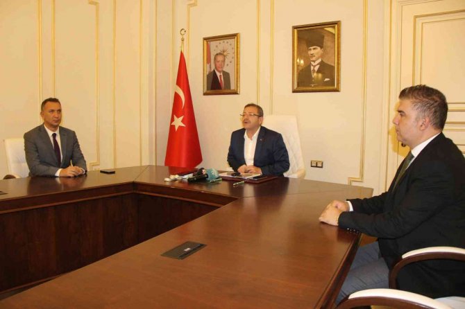 Sarıkaya İlçesine Yapılacak Kütüphanenin Protokolü İmzalandı