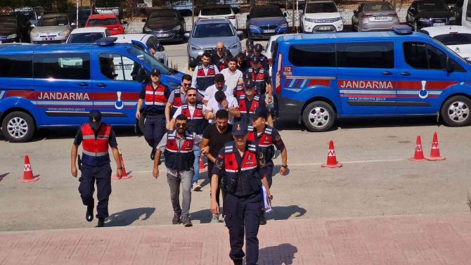 20 Yaşındaki Genci Kan Davası Yüzünden Öldürmüşler
