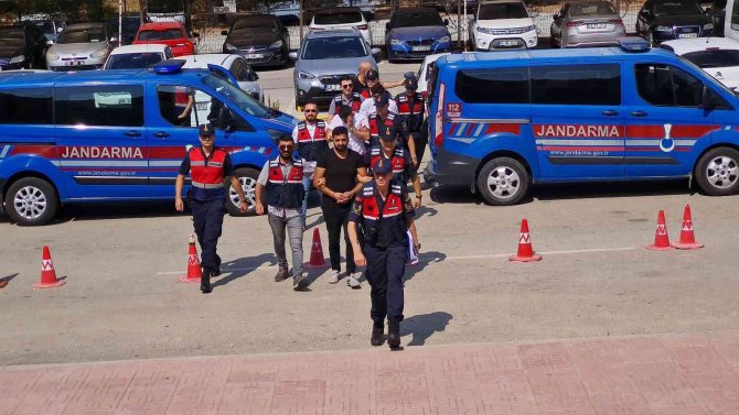20 Yaşındaki Genci Kan Davası Yüzünden Öldürmüşler