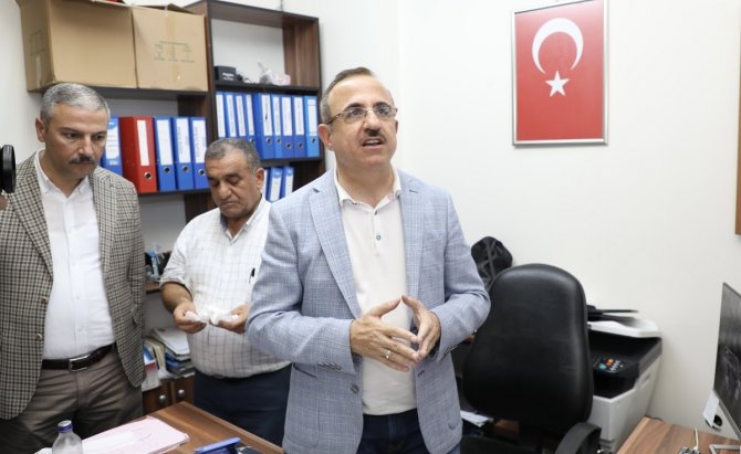 Başkan Sürekli: "İ̇zmirli Artık Hizmet Görmek İstiyor"