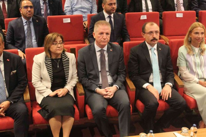 Türkiye İ̇hracat Seferberliği Zirvesi Gaziantep’te Yapıldı