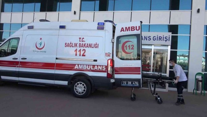 Batman’da İki Motosiklet Kafa Kafaya Çarpıştı: 2 Yaralı