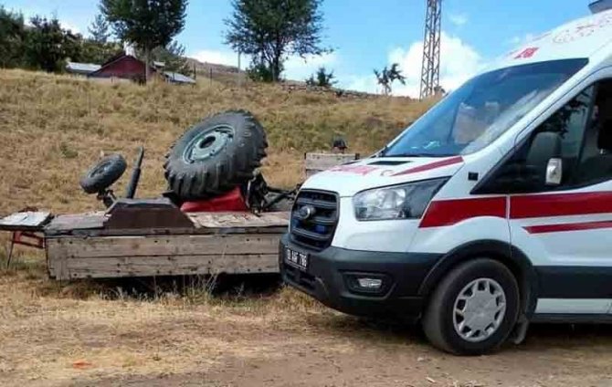 Şarampole Devrilen Traktörün Şoförü Hayatını Kaybetti