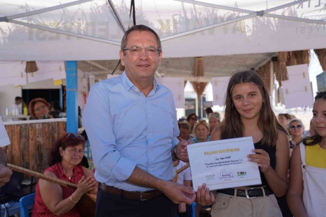 ’İ̇zmaritsiz Ayvalık’ Karikatür Yarışmasında Halk Jürisi Seçmelerde Zorlandı