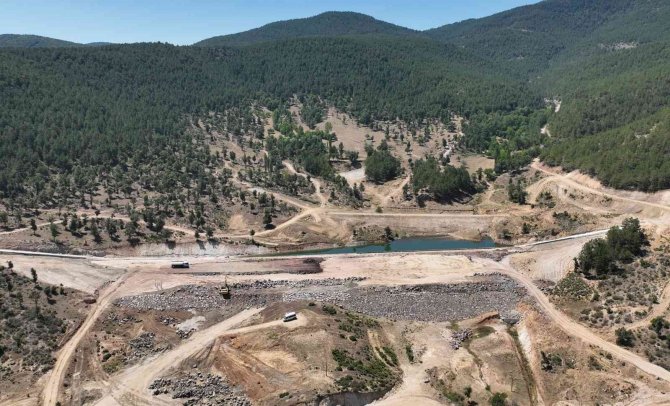 Bursa Büyükorhan Kocadere Göleti Çalışmaları Devam Ediyor