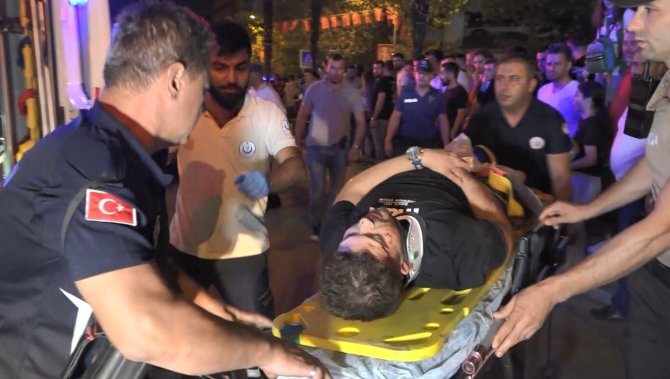 Bursa’da Makas Atan Otomobil 2 Araca Çarpıp Takla Attı: 1’i Ağır 2 Kişi Yaralandı