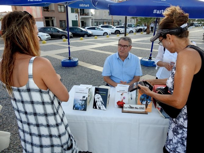 Çeşmeli Yazarlar Okurlarıyla Buluştu