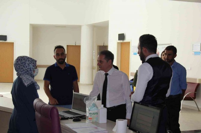 Tekin, Tercan’da Sunulan Sağlık Hizmetlerini Yerinde Değerlendirdi